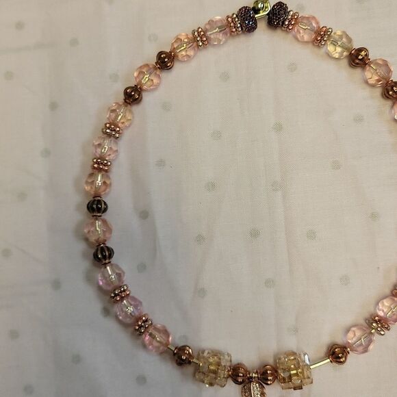 Handmade Beaded Necklace/Choker with Rose Gold Feather Pendant - Picture 8 of 8